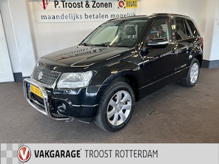Suzuki Grand Vitara 2.4 High Executive | Trekhaak | Panoramadak | Lederen bekleding | Climate control | Stoelverwarming
