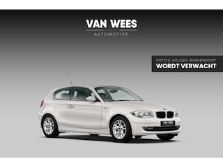 BMW 116i Business Line | Facelift | Origineel Nederlands | Sportstoelen | Chrome Line | Regensensor | Airco | Automatische lichtschakelaar | Middenarmsteun | 16 inch