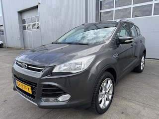 Ford Kuga 1.5 Titanium Clima Cruise Camera Trekhaak zeer lux.
