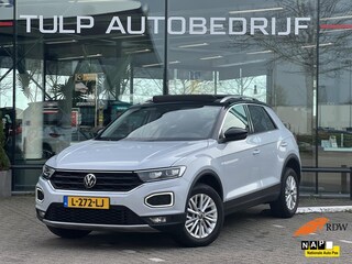 Volkswagen T-Roc 1.5 TSI Style Business Automaat Dak 1eEig NAP