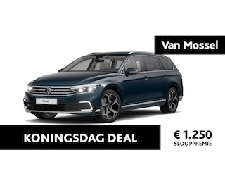 Volkswagen Passat Variant 1.4 TSI PHEV GTE Business 218 PK| Dealeronderhouden | Panoramadak | Navigatie Pro | Trekhaak | 360 Camera | Head-Updisplay | Stoelverwarming Voor & Achter | Stuurwielverwarming | Achterklep Elektrisch
