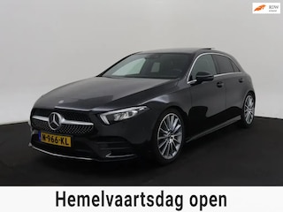 Mercedes-Benz A-klasse 200 Business Solution AMG Aut. | Panoramadak | Sfeerverlichting | Widescreen | Led Verlichting |