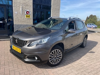 Peugeot 2008 1.2 PureTech-CARPLAY-PANODAK-Trekhaak