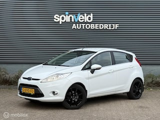 Ford Fiesta 1.25 Titanium - Stoelverwarming - Climate -