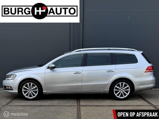 Volkswagen Passat Variant 1.4 TSI Highline BlueMotion - AUTOMAAT - TREKHAAK - ECC - NAVI - CRUISE CONTROLE - PARKEERSENSOREN - STOELVERWARMING - LM VELGEN - NAP - NL AUTO - APK T/M 16-01-2027 -