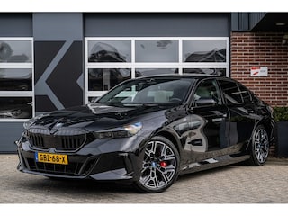 BMW 550 BMW 550e xDrive M Sport Pro | Bowers & Wilkins | Panoramadak | Trekhaak | Driving Ass. Plus | Iconic Glow |