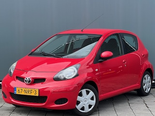 Toyota Aygo BWJ 11-2010 | 1.0-12V Comfort NL AUTO | AIRCO | EL RAMEN | CENTR VERG + AB | RADIO/CD-MP3 | STUURBEKR