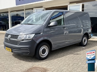 Volkswagen Transporter 2.0 TDI 150pk T6.1 L1H1 32 Comfortline | Airco | Adapt. Cruise | Stoelverwarming | PDC incl. Camera | Trekhaak