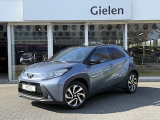Toyota Aygo 1.0 VVT-i S-CVT Automaat Pulse Bi-Tone | Stoelverwarming, Airconditioning, 17 inch, CarPlay, Adaptive cruise control