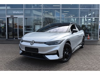 Volkswagen ID.7 Tourer Limited Edition | Achterbank in ongelijke delen neerklapbaar incl. middenarmsteun en doorlaadmogelijkheid | Afstandscontrolesysteem (Front Assist), met voetgangers- en fietsersherkenning | Automatische afstandsregeling (Adaptive Cruise Control)