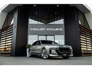 BMW M760e xDrive - M Sport | Bowers & Wilkins | SkyLounge | Oxidgrau