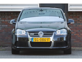 Volkswagen Golf 3.2 R32