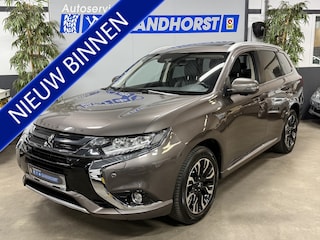 Mitsubishi Outlander 2.0 PHEV Pure // Leer // Camera // Schuifdak