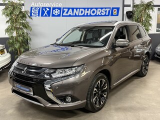 Mitsubishi Outlander 2.0 PHEV Pure // Leer // Camera // Schuifdak