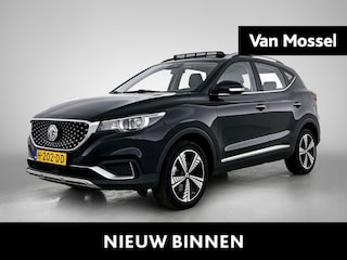 MG ZS EV Luxury 45 kWh | achteropkomend verkeer waarschuwing | airco | alarmsysteem | Apple Carplay/Android Auto | Autonomous Emergency Braking | cruise control adaptief | dodehoek detectie | elektrisch glazen panorama-dak, file assistent | lederen bekleding | lichtmetalen velgen 16" | navigatiesysteem full map | rijstrooksensor met correctie | voorstoelen verwarmd |