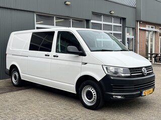 Volkswagen Transporter 2.0 TDI L2H1 DC 4Motion 150pk 2x Schuifdeur 4x4 Btw en Bpm vrij!! Airco Cruise controle Trekhaak 2500kg trekgewicht 1e eigenaar Ex overheid