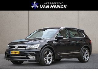Volkswagen Tiguan 1.4 TSI ACT Automaat R-Line | Navigatie | Trekhaak | Adaptive Cruise Control