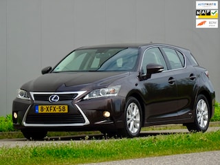 Lexus CT 200h Luxury Sport | Leer | Navi | NL | Trekhaak |