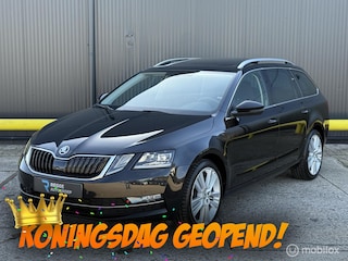 Skoda Octavia Combi 1.8 TSI Style PANORAMADAK | AUTOMAAT |