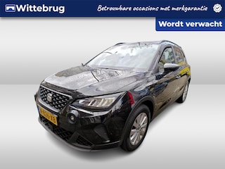 Seat Arona 1.0 TSI Style Business Intense / Digitaal dashboard / Navigatie / App connect / Climate controle / Parkeersensoren achter /