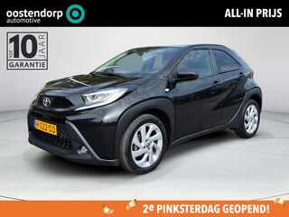 Toyota Aygo 1.0 VVT-i MT first | Apple CarPlay/Android auto | Achteruitrijcamera | Climate control