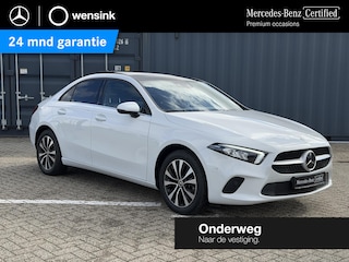 Mercedes-Benz A-klasse 250 e Business Line | Rijdt tot 70km volledig elektrisch | Panoramadak | Rijassistentiepakket Plus | Stoelverwarming | Distronic | Achteruitrijcamera |
