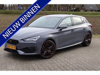 Cupra Leon 1.4 e-Hybrid VZ 245 pk, Copper Edition, Acc, Camera, Sfeerverl, stoel en stuurverw.