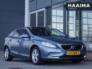 Volvo V40 1.6 T3 Momentum | 150 PK | Panorama dak | Achteruitrijcamera | Trekhaak | Navigatie | Climate control | Lichtmetalen velgen | Led dagrijverlichting