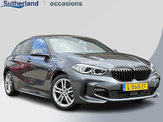 BMW 118i Business Edition Plus 136pk Automaat | M Pakket | Navi | Stoelverwarming | PDC |