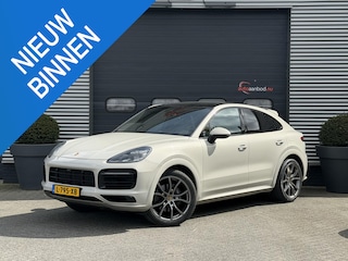 Porsche Cayenne 3.0 E-Hybrid | Sport Chrono | 360* Camera | Panoramadak | Luchtvering | Bose | DAB | Lane Assist | Privacy Glass |