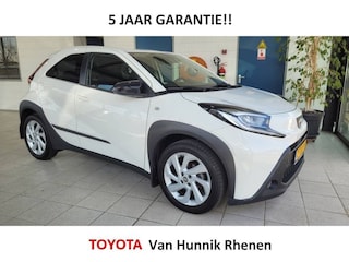 Toyota Aygo 1.0 VVT-i First | Apple-carplay | Stoelverwarming | LED | LM vel
