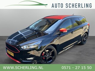 Ford Focus Wagon 1.5 150pk Black Edition Navi, 18” LMV, NL-auto!