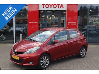 Toyota Yaris 1.3 VVT-i DYNAMIC AUTOMAAT 1e EIGENAAR TREKHAAK KEYLESS LM-VELGEN DEALERONDERHOUDEN NL-AUTO
