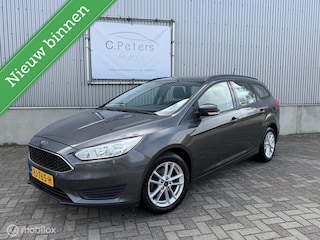 Ford Focus Wagon 1.0 Lease Edition 12-2017 / Carplay / Navigatie / Trekhaak / Cruisecontrol / Dealeronderhouden NAP