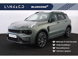Lynk & Co 01 1.5 Core - Uit voorraad leverbaar - Parkeercamera achter - LED Koplampen met actieve grootlichtregeling - Buitenspiegels elektrisch inklapbaar en verwarmbaar - Verwarmde voorstoelen - 15,4 Inch display - Bekleding ECONYL - Apple Carplay & Android Auto - Achterbank 60/40 inklapbaar - ISOFIX - Dakrails - 19' LMV