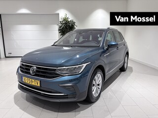 Volkswagen Tiguan 1.5 TSI Life Business 150 PK | Apple Carplay | Achteruitrijcamera | Panoramadak | Trekhaak | Digital Cockpit Pro | Stuurwielverwarming | Navigatie | Stoelverwarming | Ergo-Active Voorstoelen | Massage Functie | LED Verlichting | Keyless |