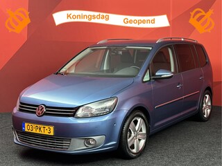 Volkswagen Touran 1.4 TSI Highline | Automaat | Navigatie | Clima | Camera | Trekhaak |