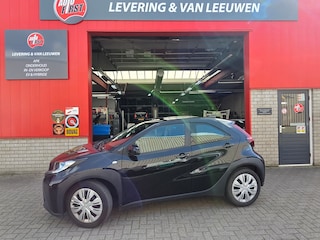 Toyota Aygo 1.0 VVT-i MT play Achteruitrijcamera/ Airco/ Apple Carplay-Android auto/ Rijklaarprijs!