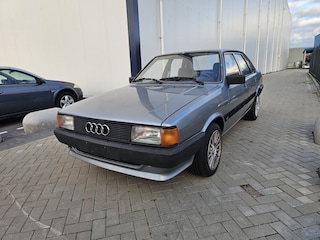 Audi 80 1.6 Automaat bj 1985 143dkm Oldtimer