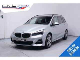 BMW 2-serie Tourer 218i 7p. Corporate Lease High Executive NAP Panodak Harman Kardon Head-up Leder Camera Leder Sportstoelen 7-Zits Trekhaak