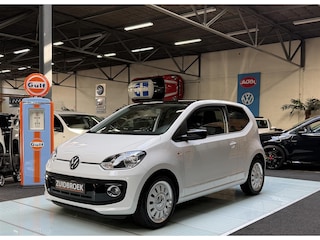 Volkswagen Up 1.0 White up! Cruise! Airco!