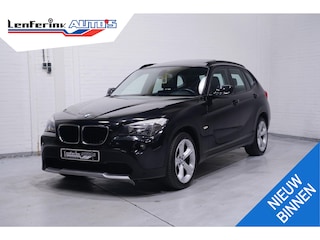 BMW X1 sDrive18d Executive panodak PDC v+a 18"inch lmv 4+seizoenen-banden dakrails stoelverwarming stuurbediening bekerhouder electrisch-pakket