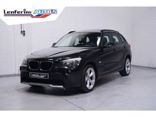 BMW X1 sDrive18d Executive panodak PDC v+a 18"inch lmv 4+seizoenen-banden dakrails stoelverwarming stuurbediening bekerhouder electrisch-pakket