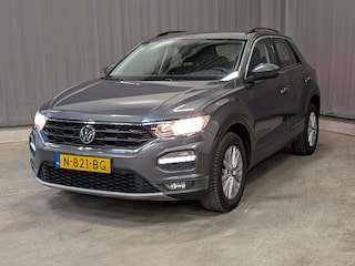 Volkswagen T-Roc 1.0 TSI 110 pk Style | Achteruitrij camera | Navigatie | Apple Carplay | Parkeersensoren | Climatronic | Cruise control Adaptief |