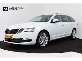 Skoda Octavia Combi 1.5 TSI Greentech Business Edition (STOELVERWARMING, AUTOMAAT, NAVIGATIE, CARPLAY, CRUISE, PARKEERSENSOREN)