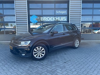 Volkswagen Tiguan 1.5 TSI 150 pk ACT Comfortline Business | Achterbank in delen neerklapbaar | Achterklep elektrisch bedienbaar | Airco (automatisch)