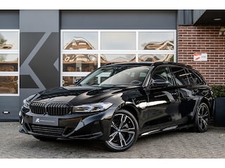 BMW 320 320e Touring | Head-Up | Trekhaak | Comfort Access | Sportstoelen | Stoelverwarming | 18' Inch |