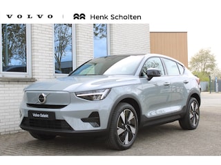 Volvo EC40 Single Motor Extended Range Plus | DEMO DEAL | Van € 55.045 voor € 46.750 | DIRECT LEVERBAAR | Textiel City Canvas | Panoramadak | Volvo Car UX | Driver Assistance | Camera achter | Driver Awareness | Climate Pack | 19” 5-Spaaks Black / Diamond Cut | Versatility Pack | Adaptieve Cruise Control | Pilot Assist | Preconditioning met timer | Camera achter | Connected Safety | Verwarmbare voorstoelen | Verwarmbaar stuurwiel | Elektrisch bedienbare achterklep | Google Maps | Google Assistant | Keyless | Draadloos telefoon opladen | Apple Carplay | Blis | Premium Audio by Harman Kardon | Digital Services Pack 48 maanden