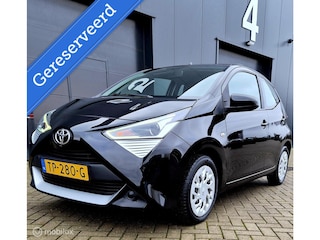Toyota Aygo 1.0 x-play/airco/ carplay/ achteruitkijk camera