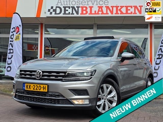 Volkswagen Tiguan 1.4 TSI ACT Highline BJ.2016 / Panodak / Navi / Camera / Led Koplampen / Keyless / 18"Lmv / Trekhaak !!